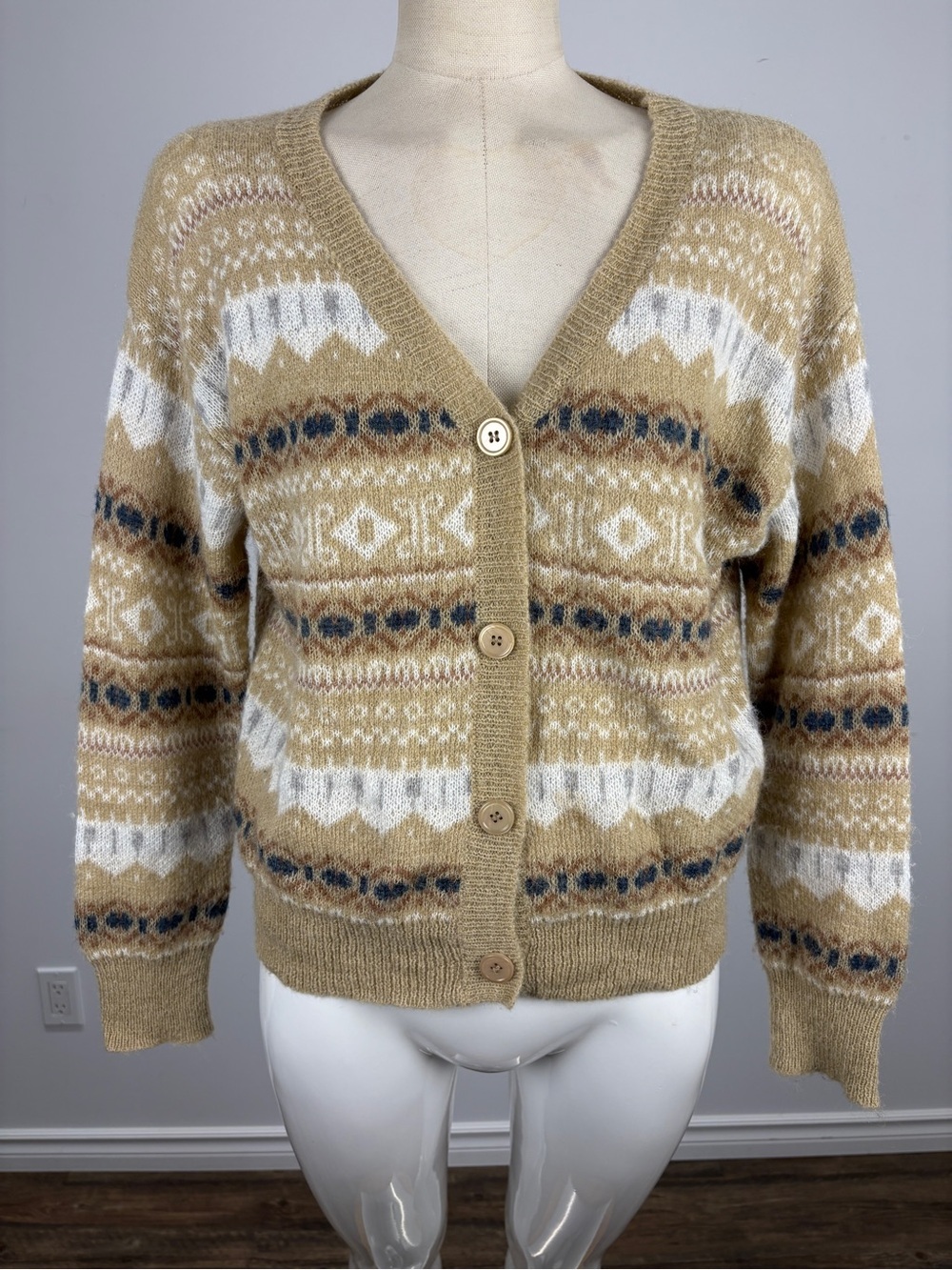 OAK + FORT Fair Isle Knit Button Front Cardigan Sweater Woman’s Tan / Cream S